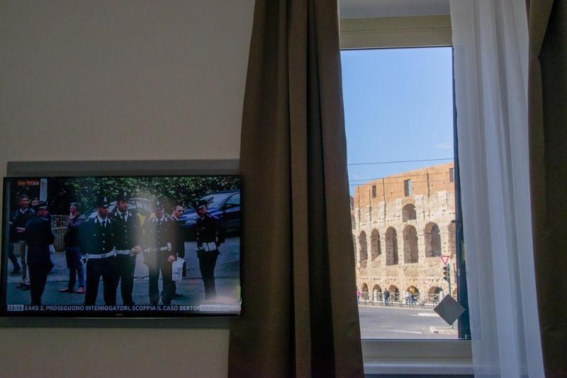 Ht N°9 Colosseo Roma Eksteriør bilde
